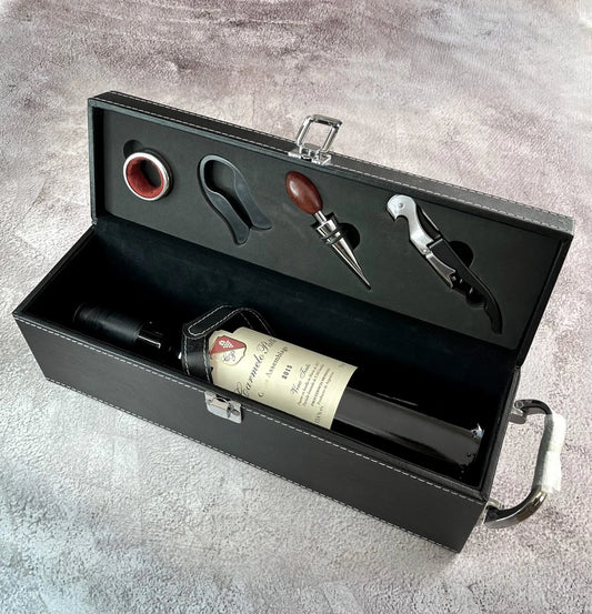 Caja de vino en piel con accesorios